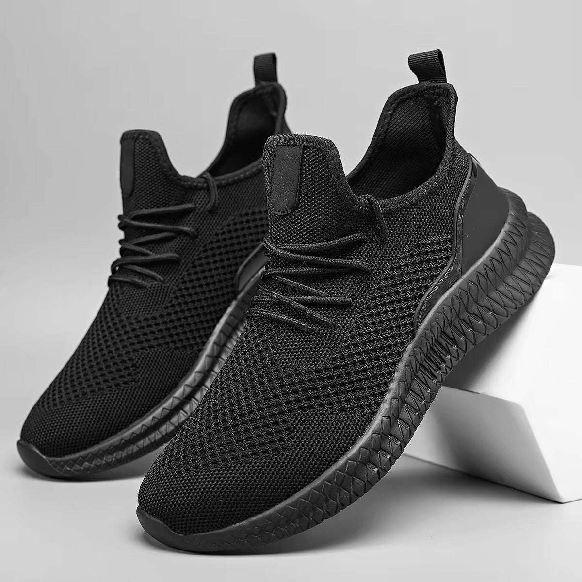 Men's Orthopedic Trainers – Lightweight Knit Mesh Lace-Up with Cushioned Sole