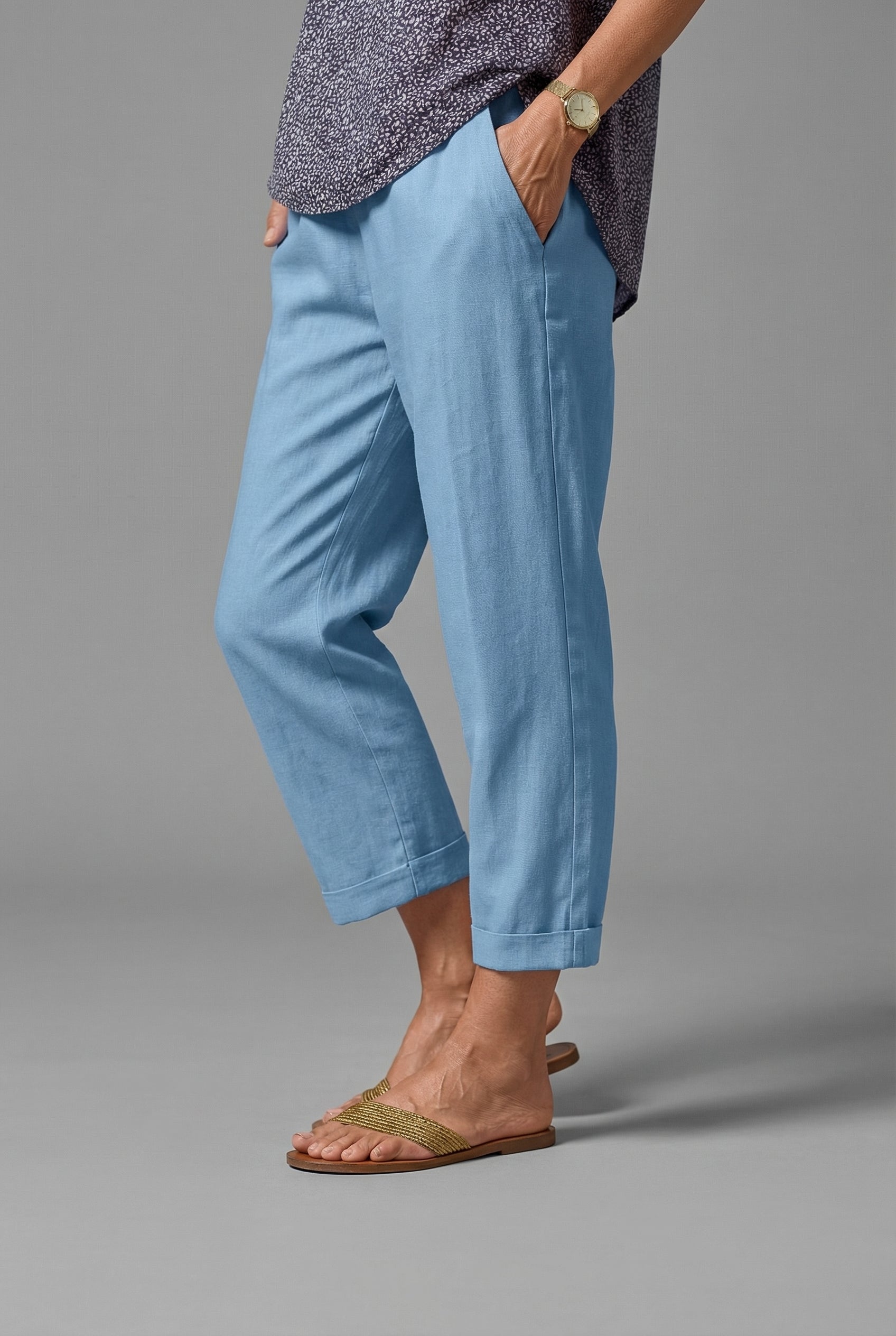 Women's Linen Cropped Tapered Trousers – High Waist Turn-Up Cuff with Side Pockets